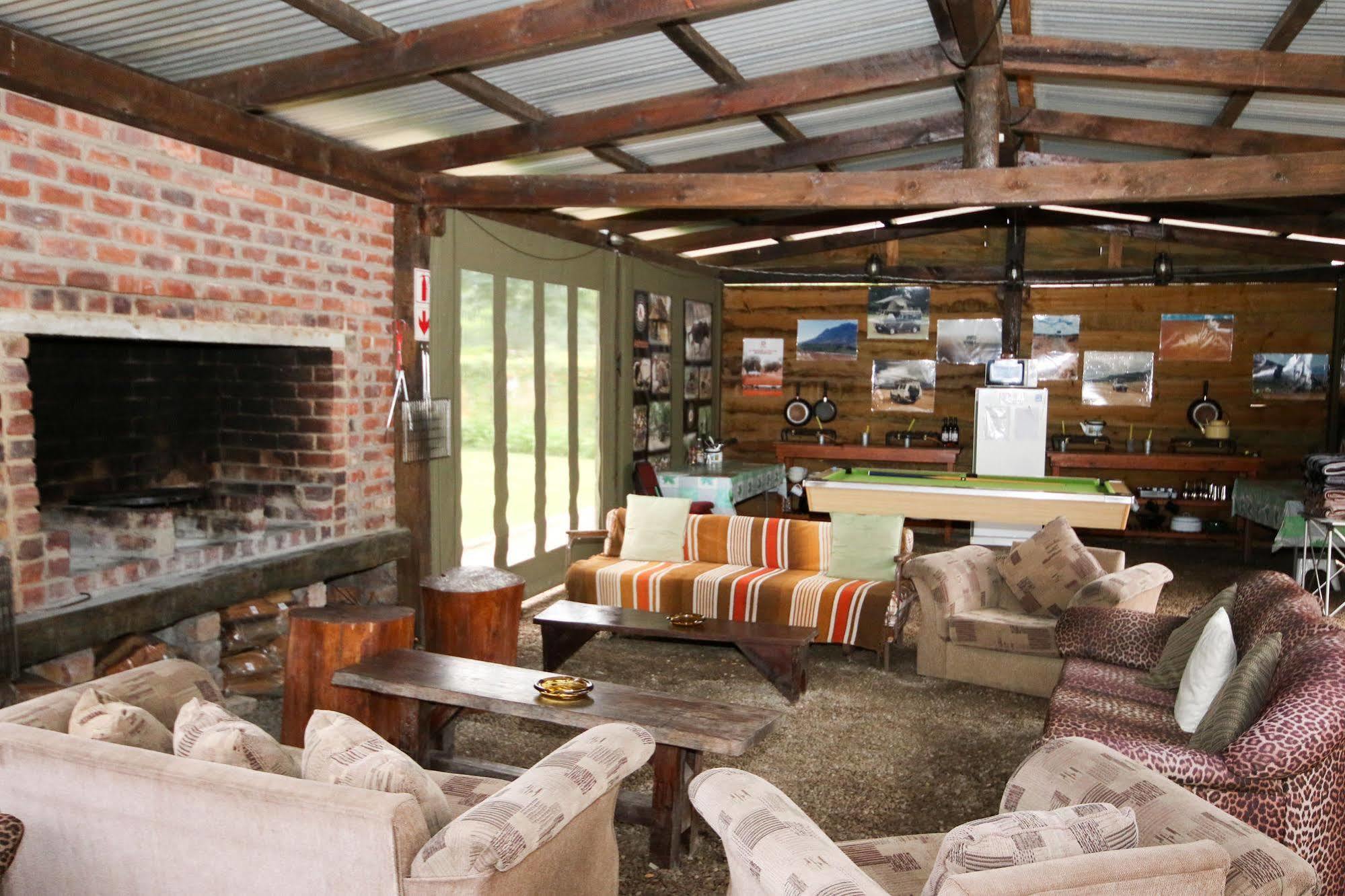 The Village Lodge Stormsrivier Buitenkant foto