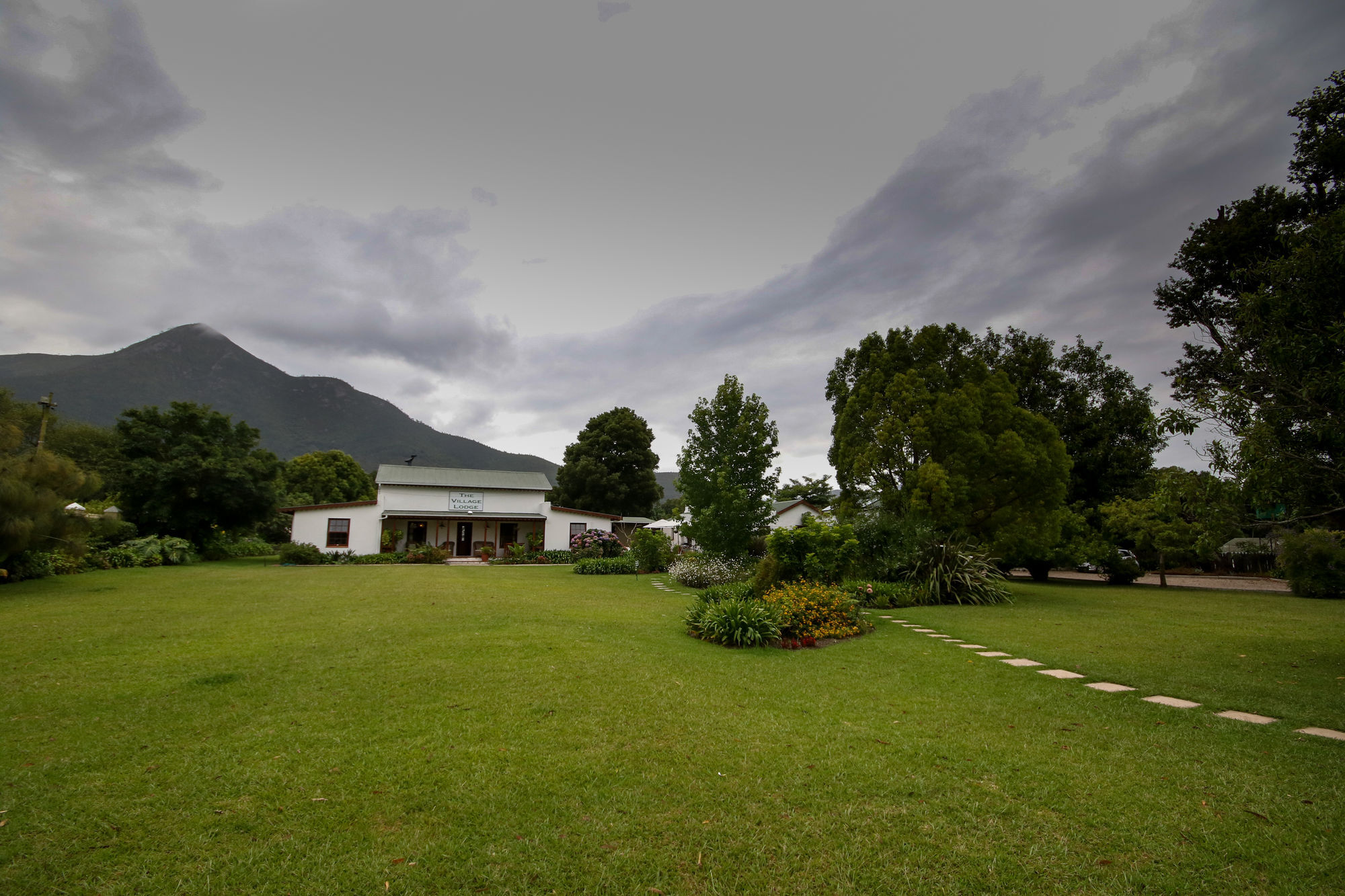 The Village Lodge Stormsrivier Buitenkant foto