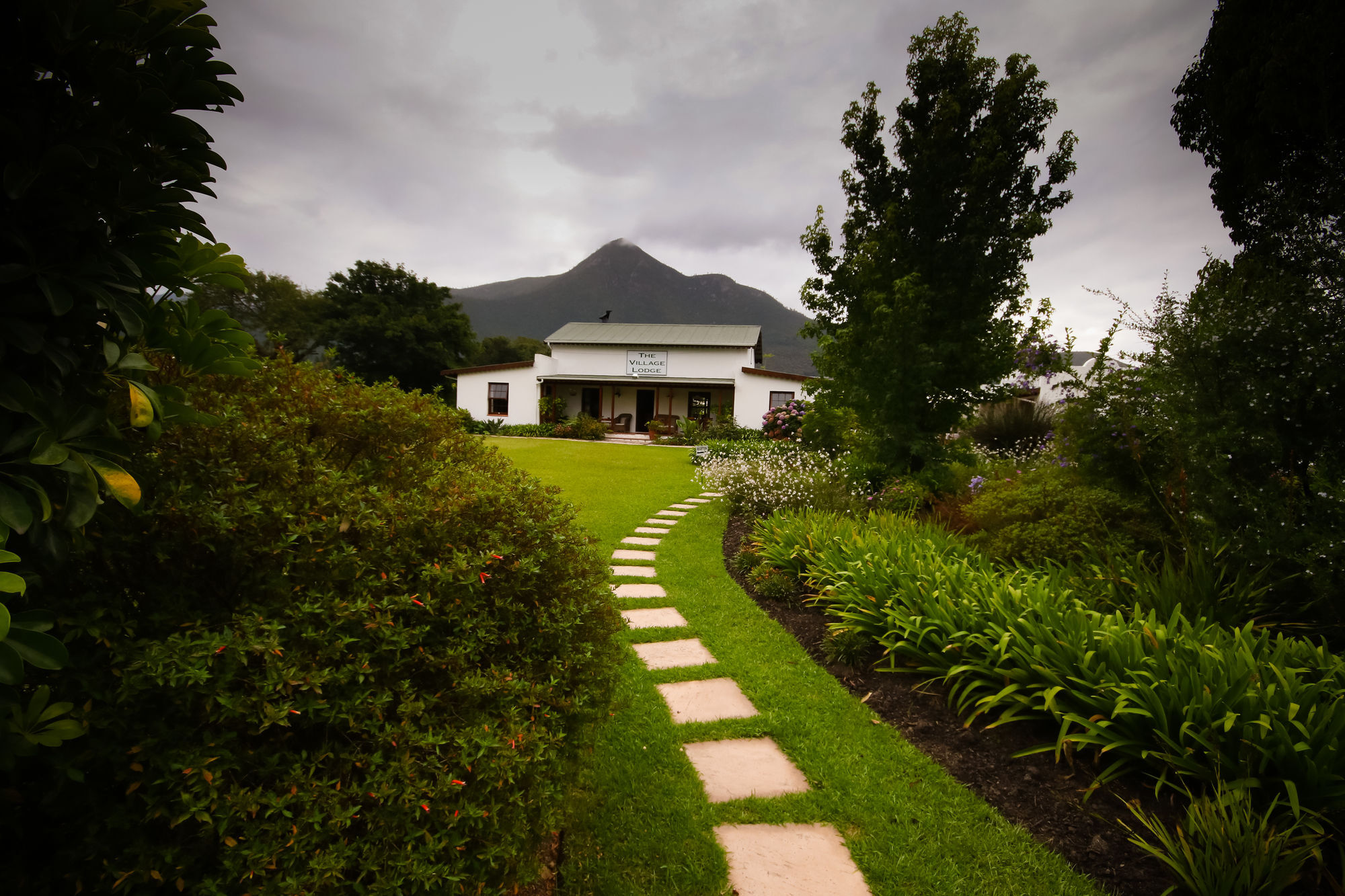 The Village Lodge Stormsrivier Buitenkant foto
