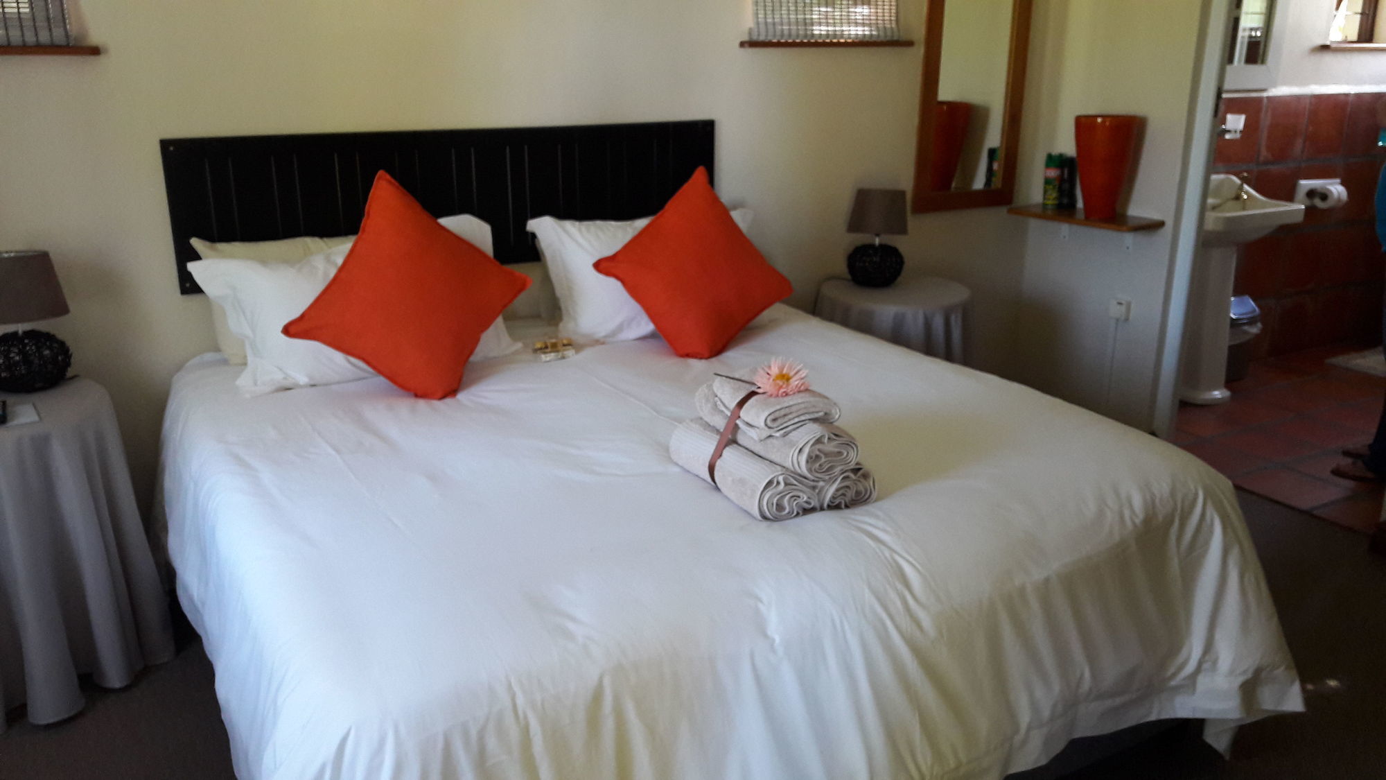 The Village Lodge Stormsrivier Buitenkant foto
