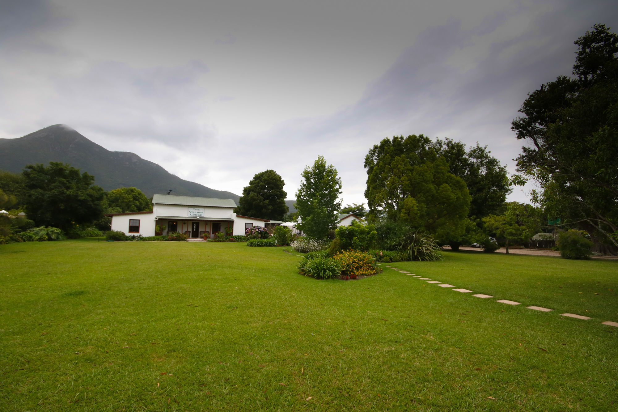 The Village Lodge Stormsrivier Buitenkant foto